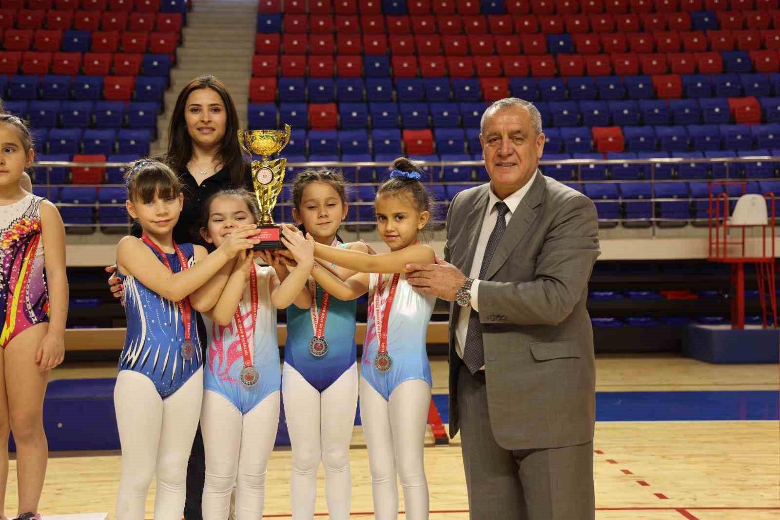 Artistik cimnastik müsabakaları tamamlandı
