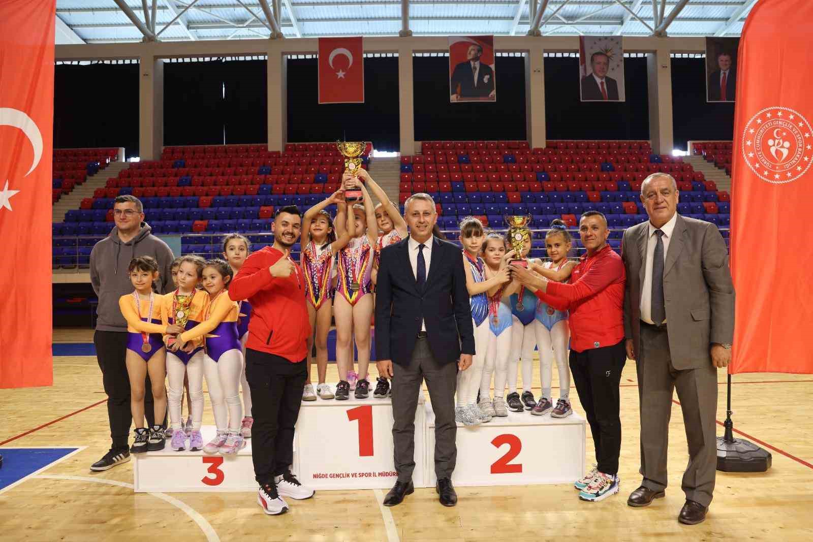 Artistik cimnastik müsabakaları tamamlandı
