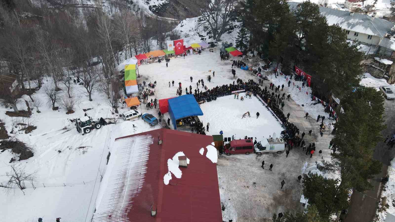 Artvin’de 300 yıllık kar üstü karakucak geleneği yaşatılıyor
