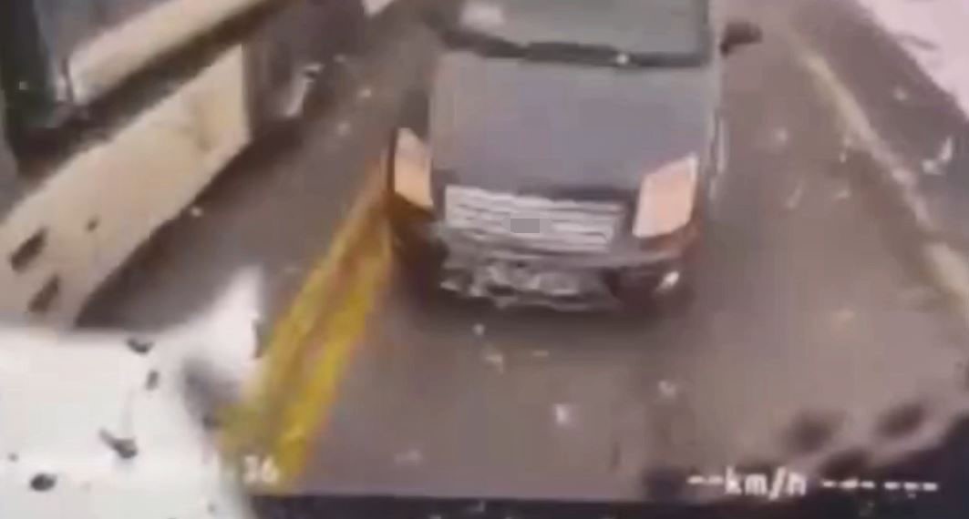 Artvin’de sis ve hatalı sollama kazaya neden oldu: 2 yaralı
