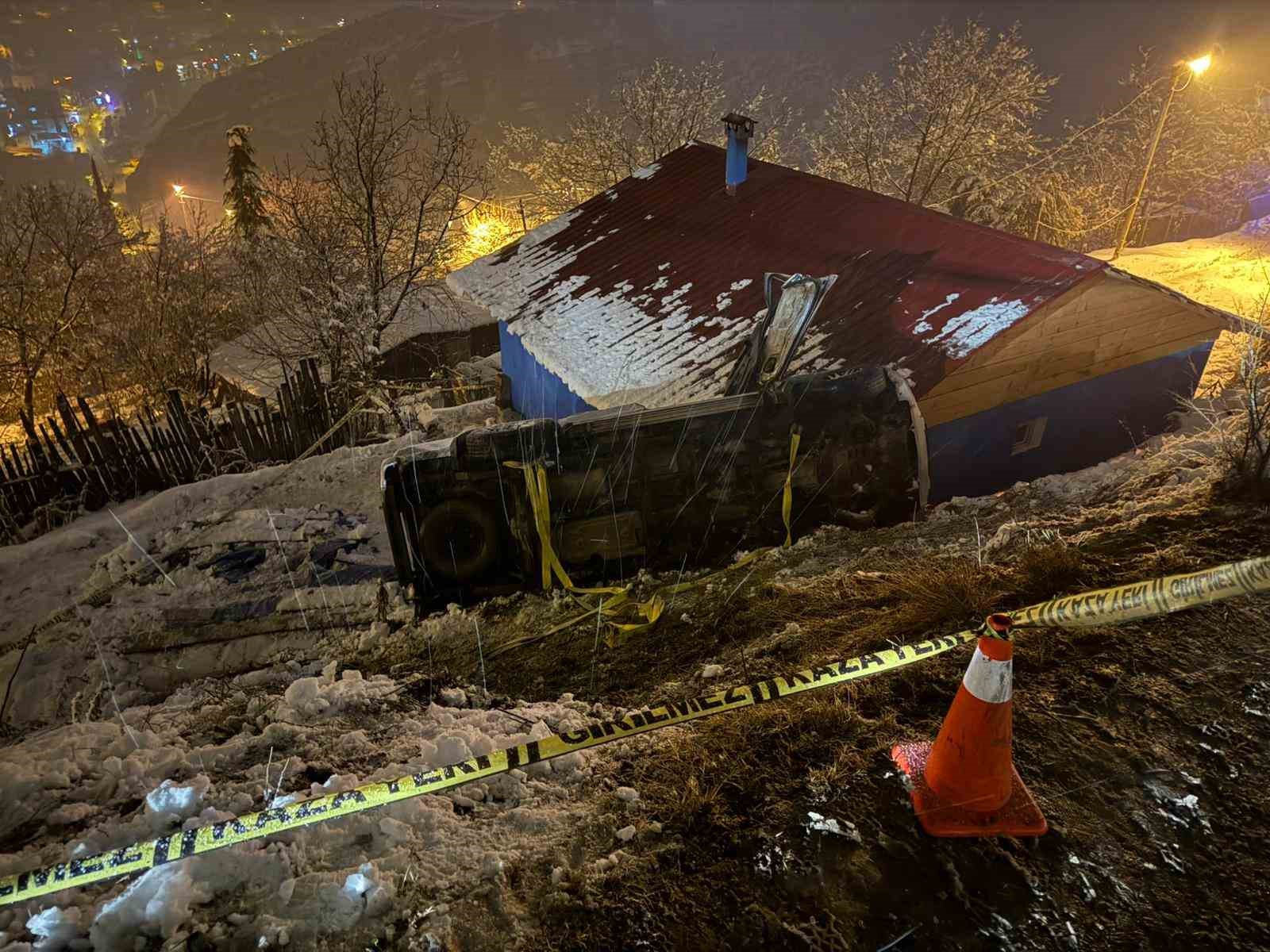 Artvin’de trafik kazası: 1 ölü, 1 yaralı

