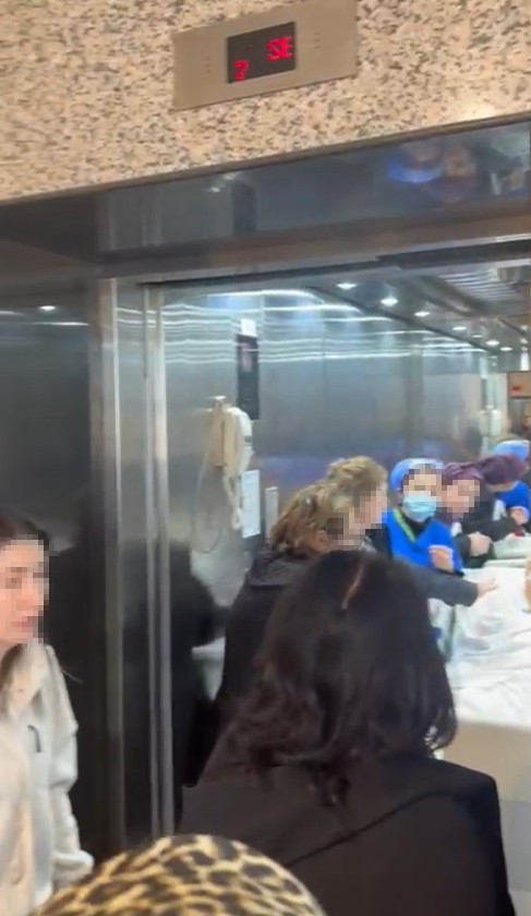 Asansör görevlisiyle hasta yakını arasında ’hasta asansörü’ tartışması
