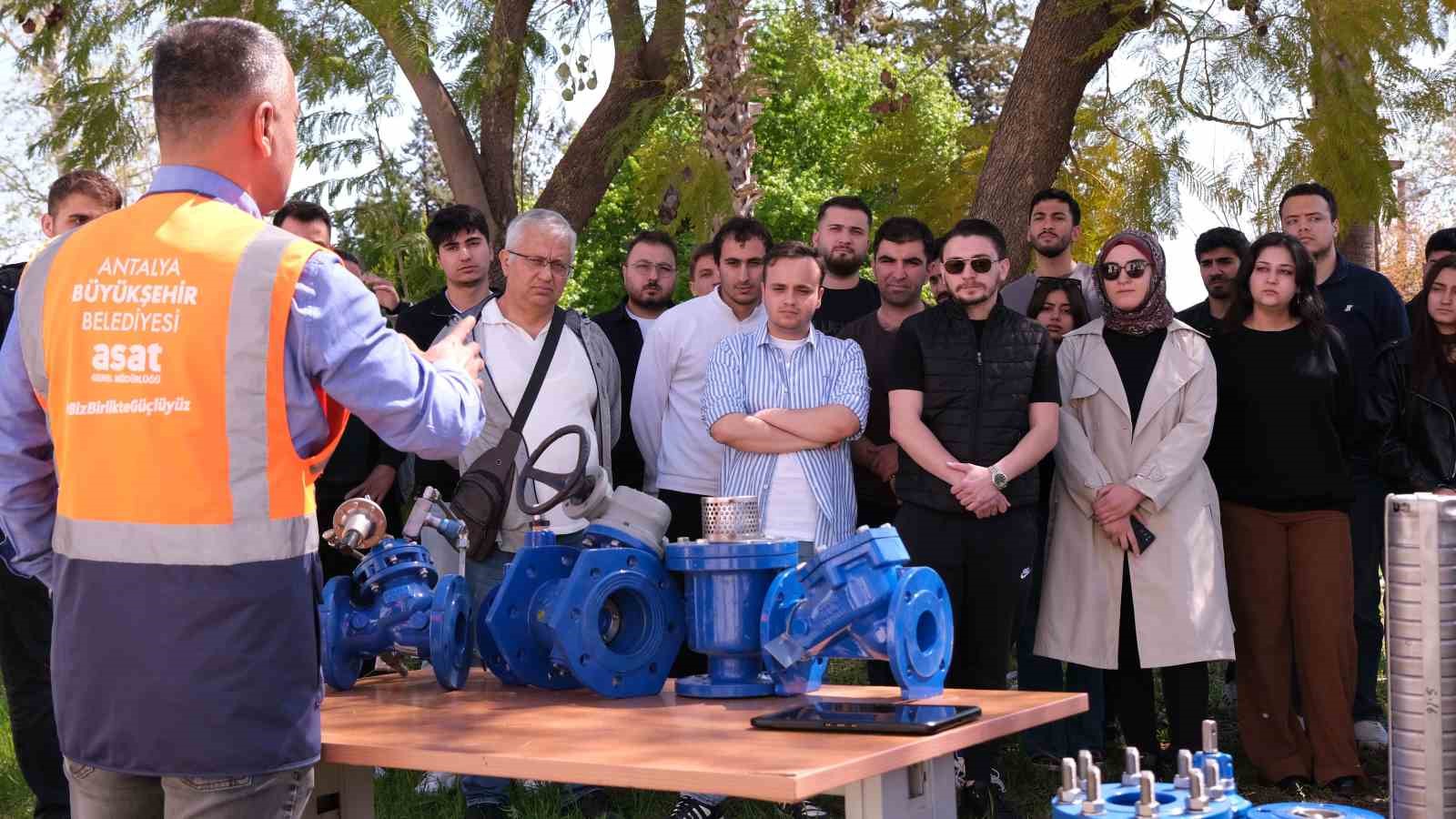 ASAT farklı yaş gruplarına suyun önemini anlatıyor
