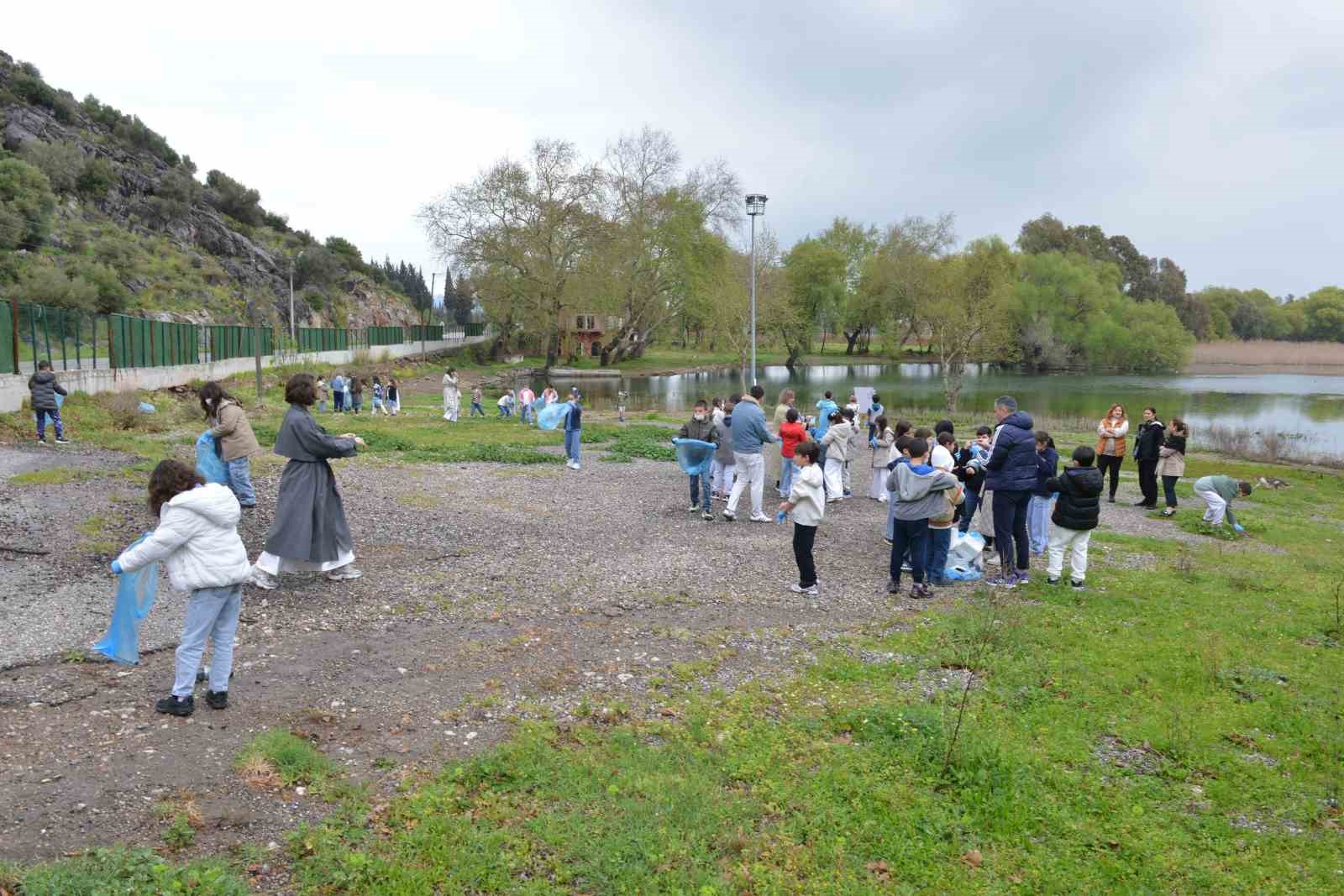 ASAT farklı yaş gruplarına suyun önemini anlatıyor
