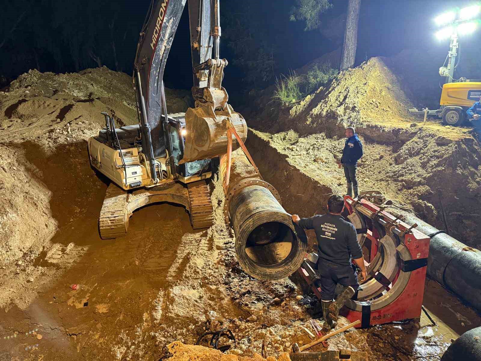 ASAT’tan turizm bölgesinde gece mesaisi
ASAT’tan turizm bölgesinde gece mesaisi