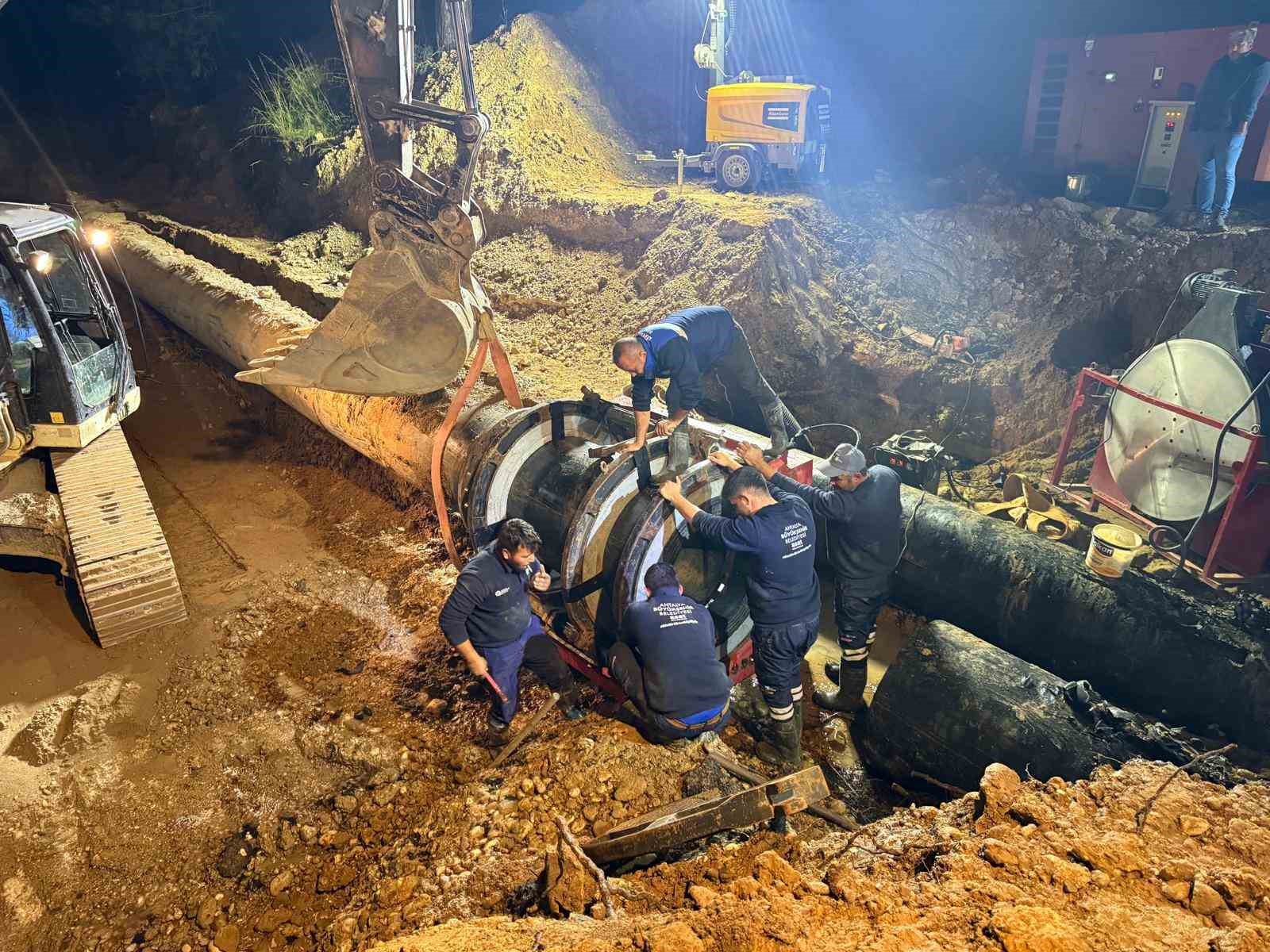 ASAT’tan turizm bölgesinde gece mesaisi
ASAT’tan turizm bölgesinde gece mesaisi