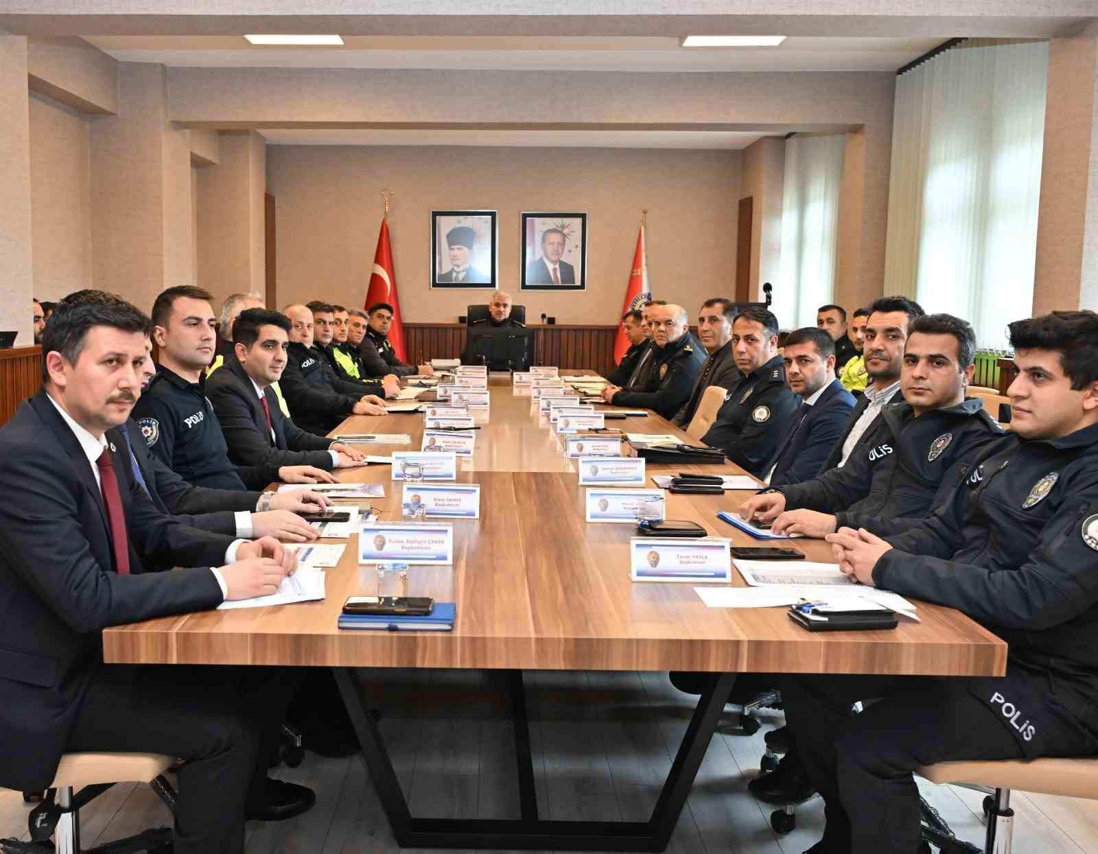 Asayiş değerlendirme toplantısı yapıldı
