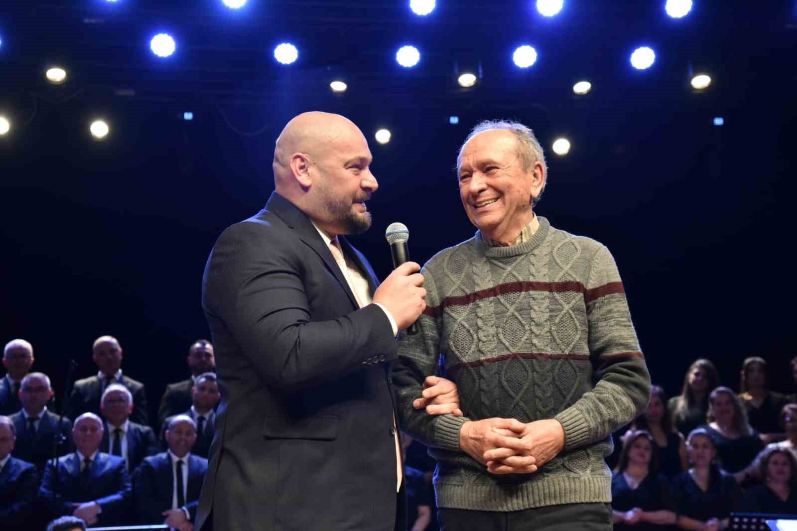 Aşık Mahzuni türkülerle anıldı
