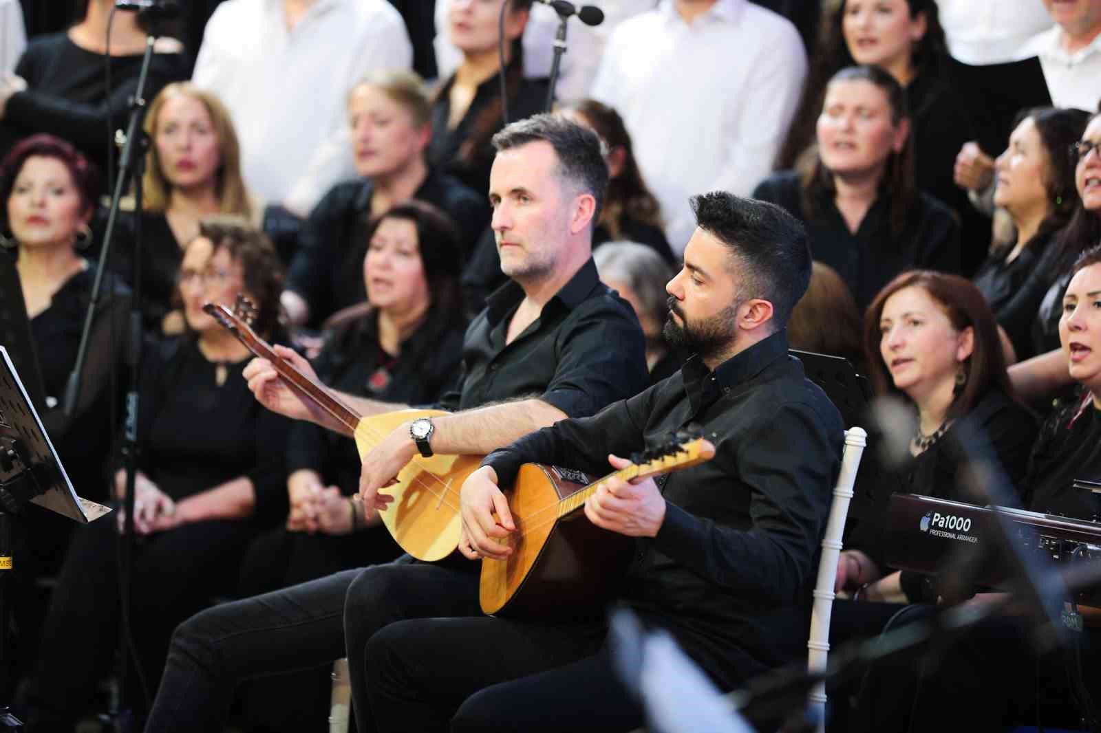 Aşık Veysel türküleri Aliağa’da yankılandı
