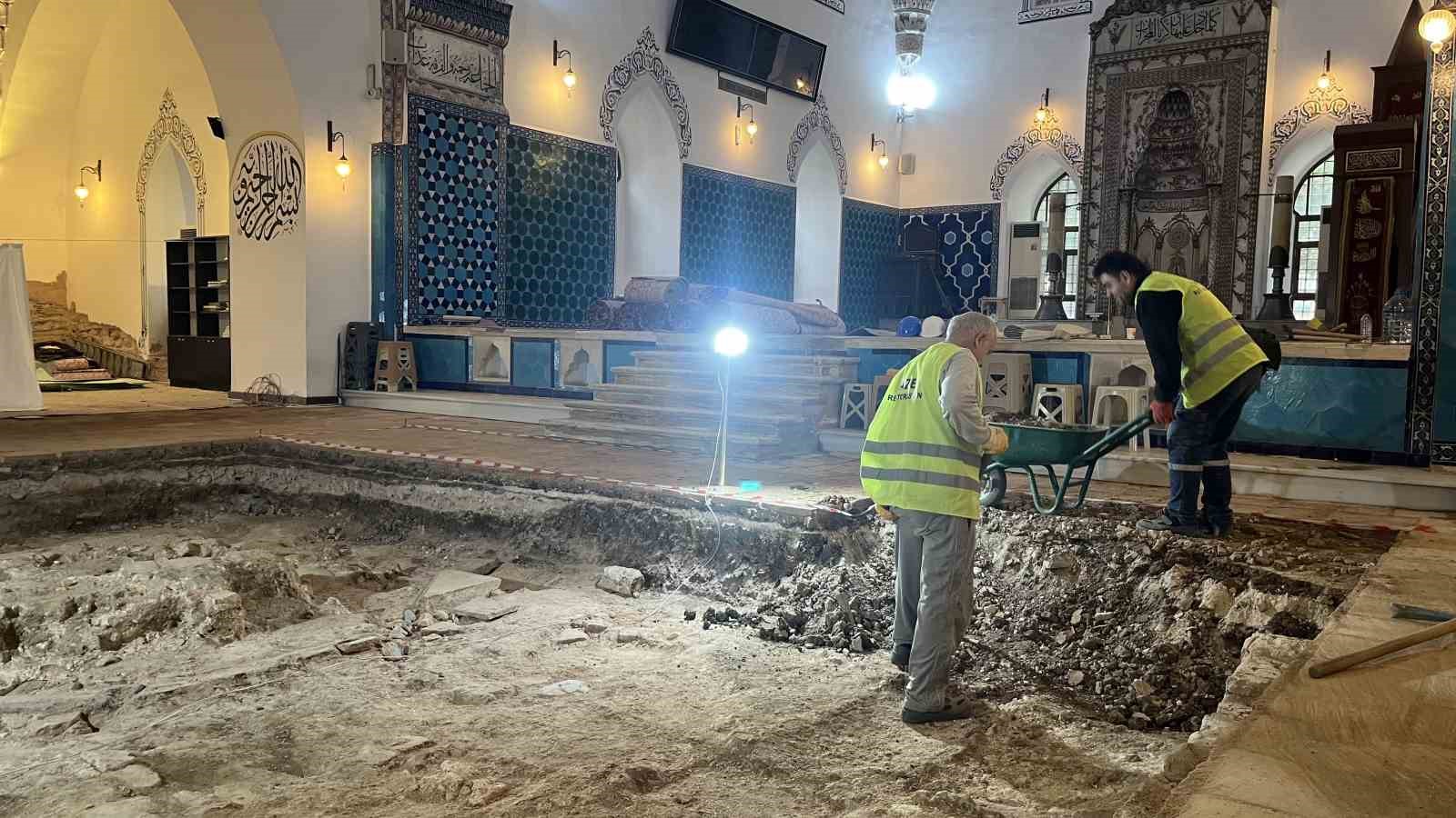 Asırlar sonra ortaya çıktı... Muradiye’de gizli kalan detay
