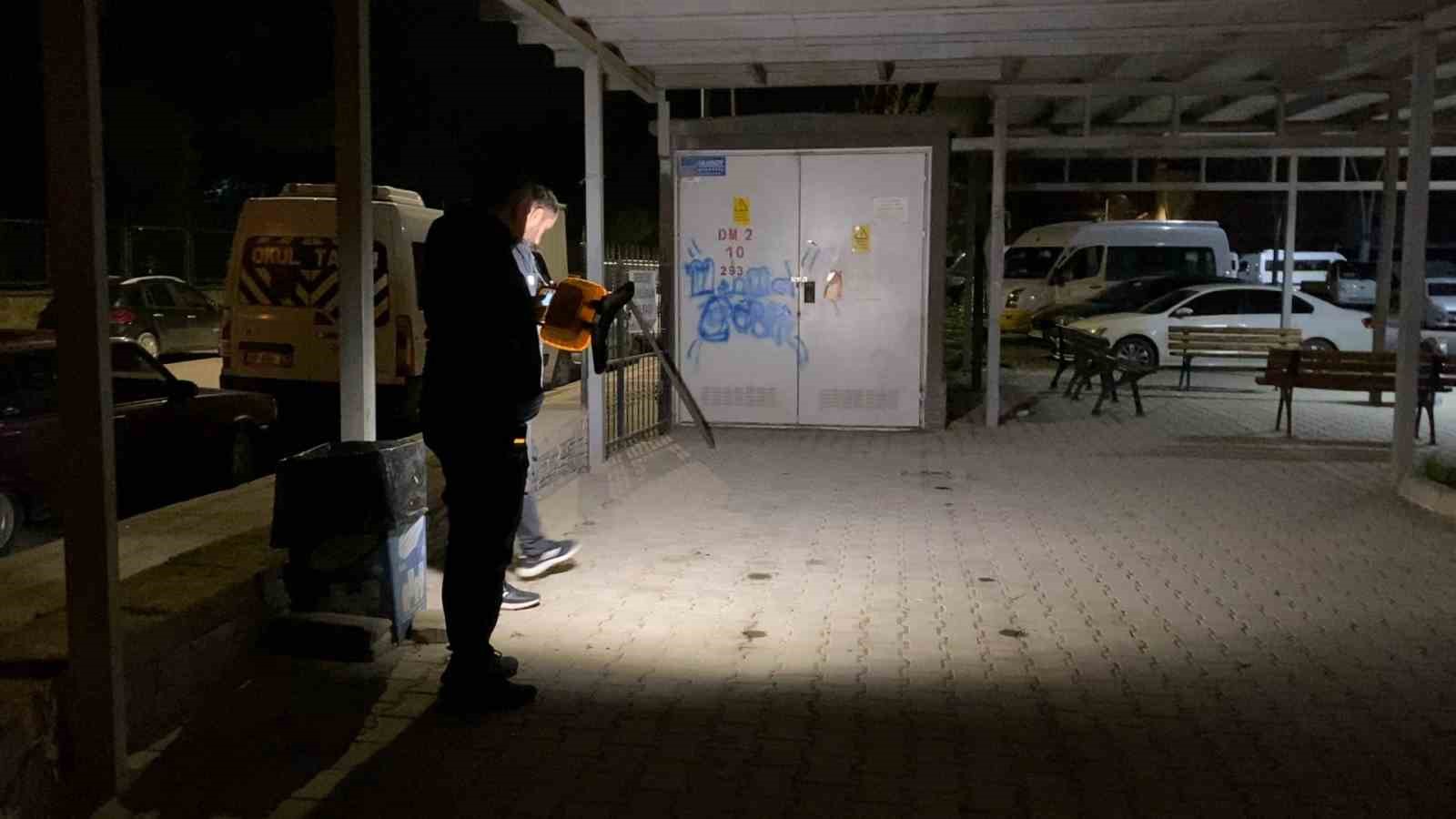 Aşk üçgeni bıçaklı kavgaya dönüştü: 2 yaralı
