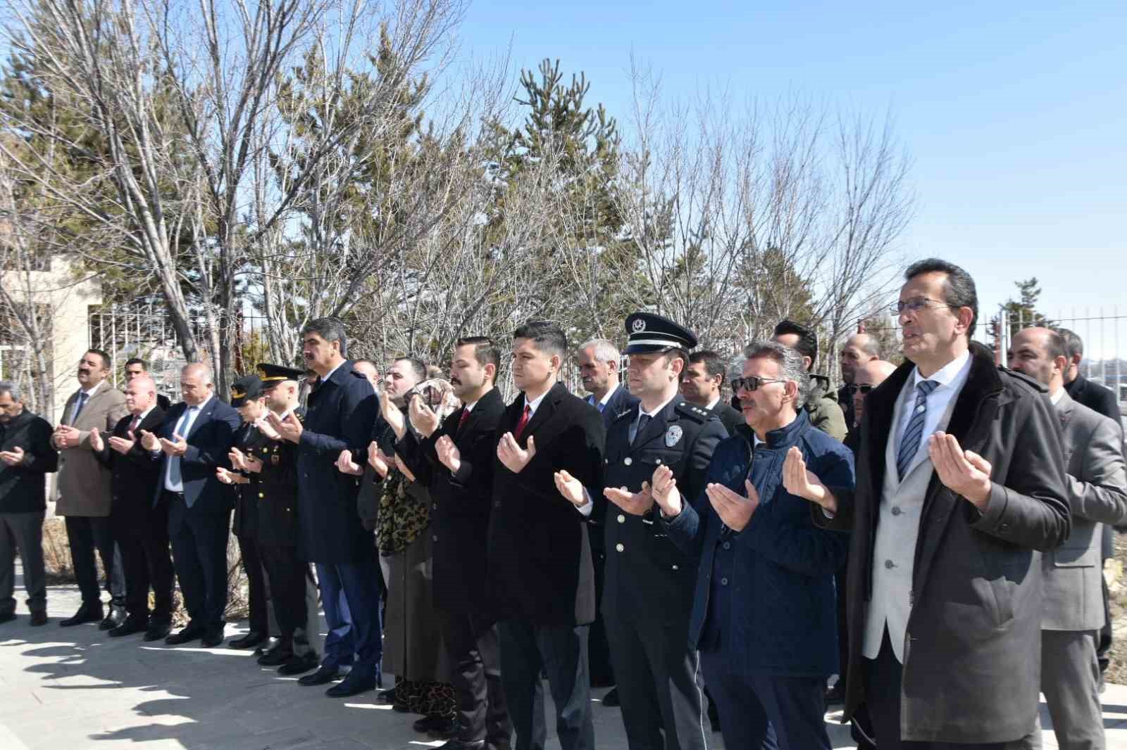 Aşkale’de Çanakkale şehitleri dualarla anıldı
