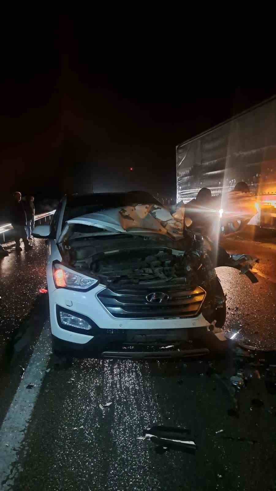 Aşkale’de korkutan kaza: Direksiyon hakimiyetini kaybeden otomobil karşı şeride uçtu
