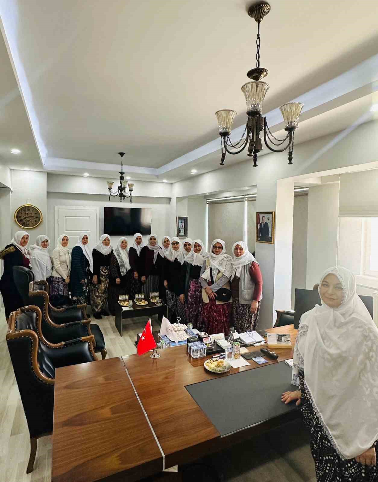 Aslanapa’dan Mihalgazi’ye dayanışma mesajı: "Birlikte güçlü, birlikte kararlı"
