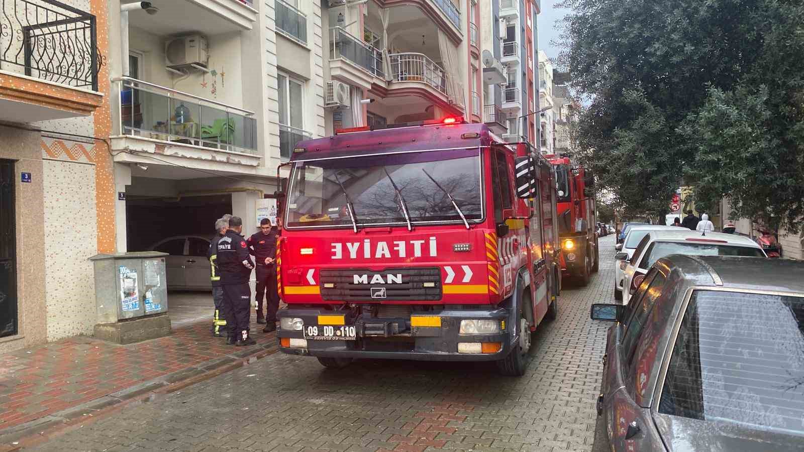 Aspiratörden çıkan yangın panikletti
