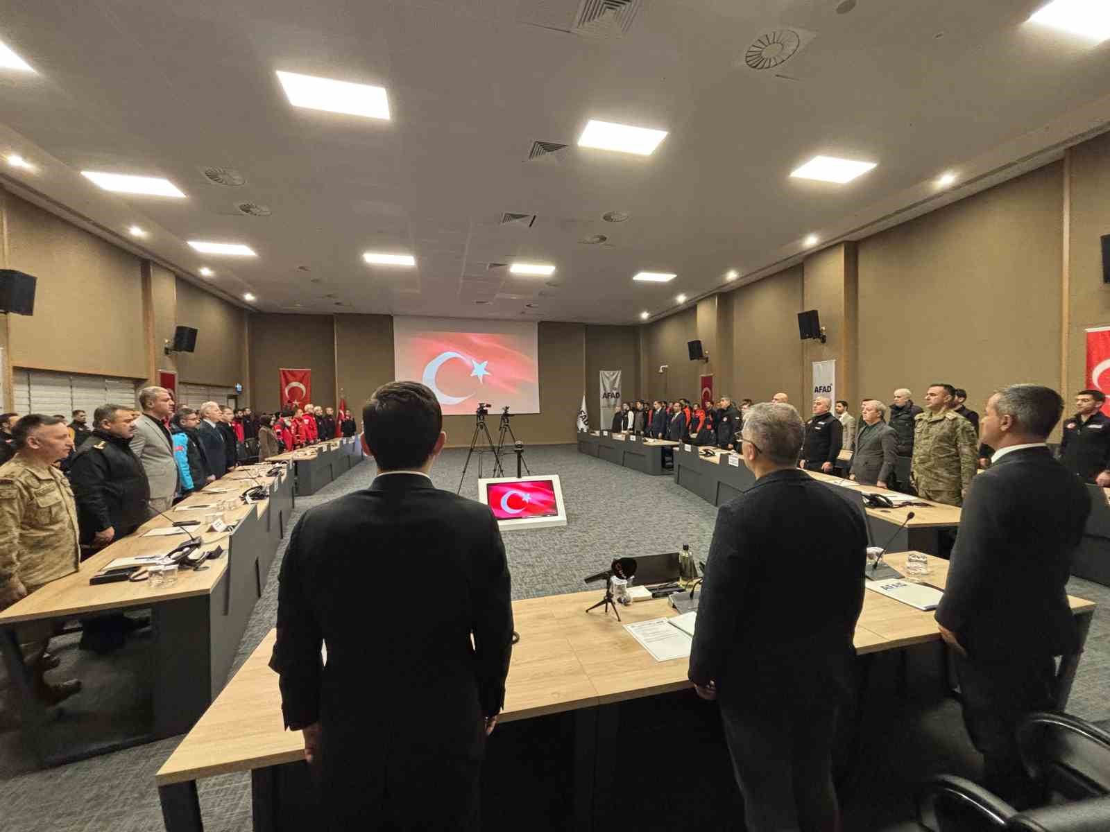 Asrın felaketinde hayatını kaybedenler düzenlenen programla anıldı
