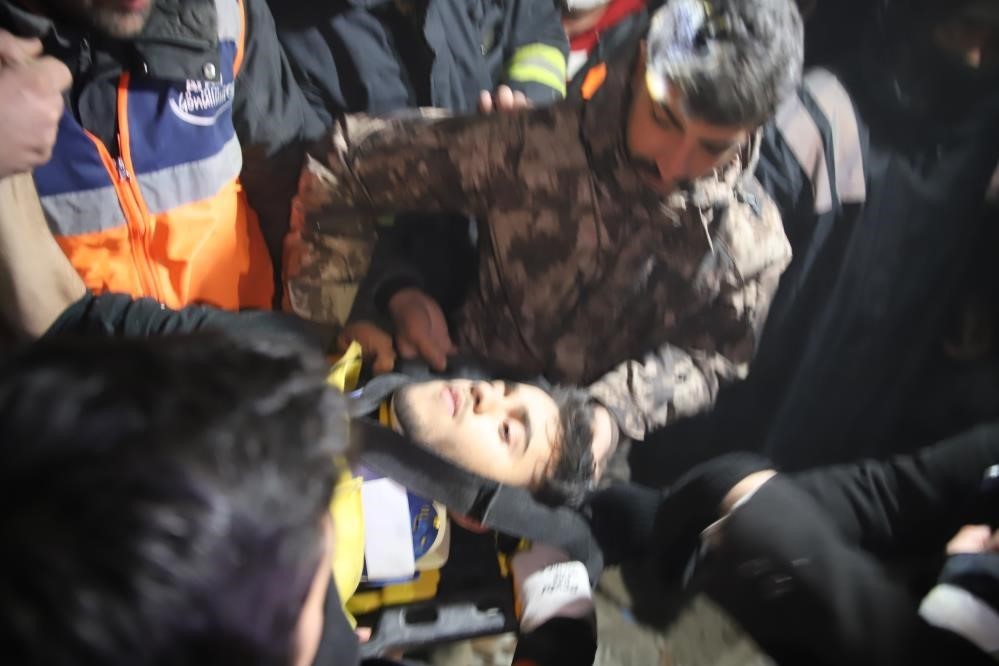 Asrın felaketinde idrarını içerek hayatta kalmıştı: Aradan geçen 3 yıla rağmen o günleri unutamıyor
