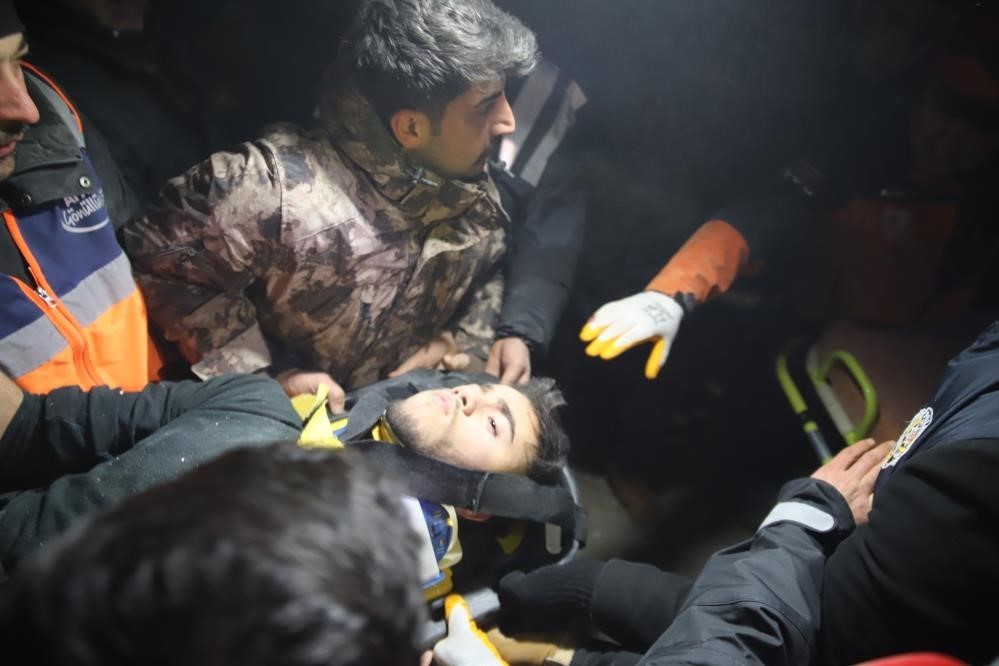 Asrın felaketinde idrarını içerek hayatta kalmıştı: Aradan geçen 3 yıla rağmen o günleri unutamıyor
