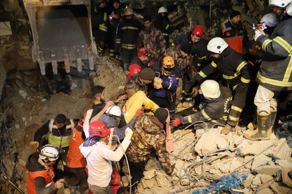 Asrın felaketinde idrarını içerek hayatta kalmıştı: Aradan geçen 3 yıla rağmen o günleri unutamıyor
