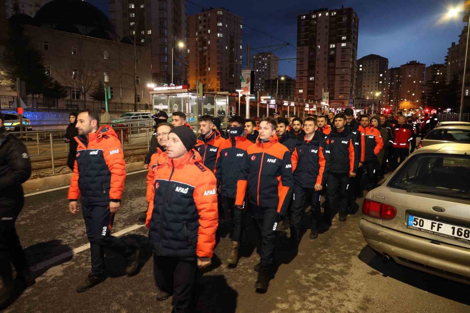 ’Asrın felaketi’nin 3. yılında Kayseri’de sessiz yürüyüş
