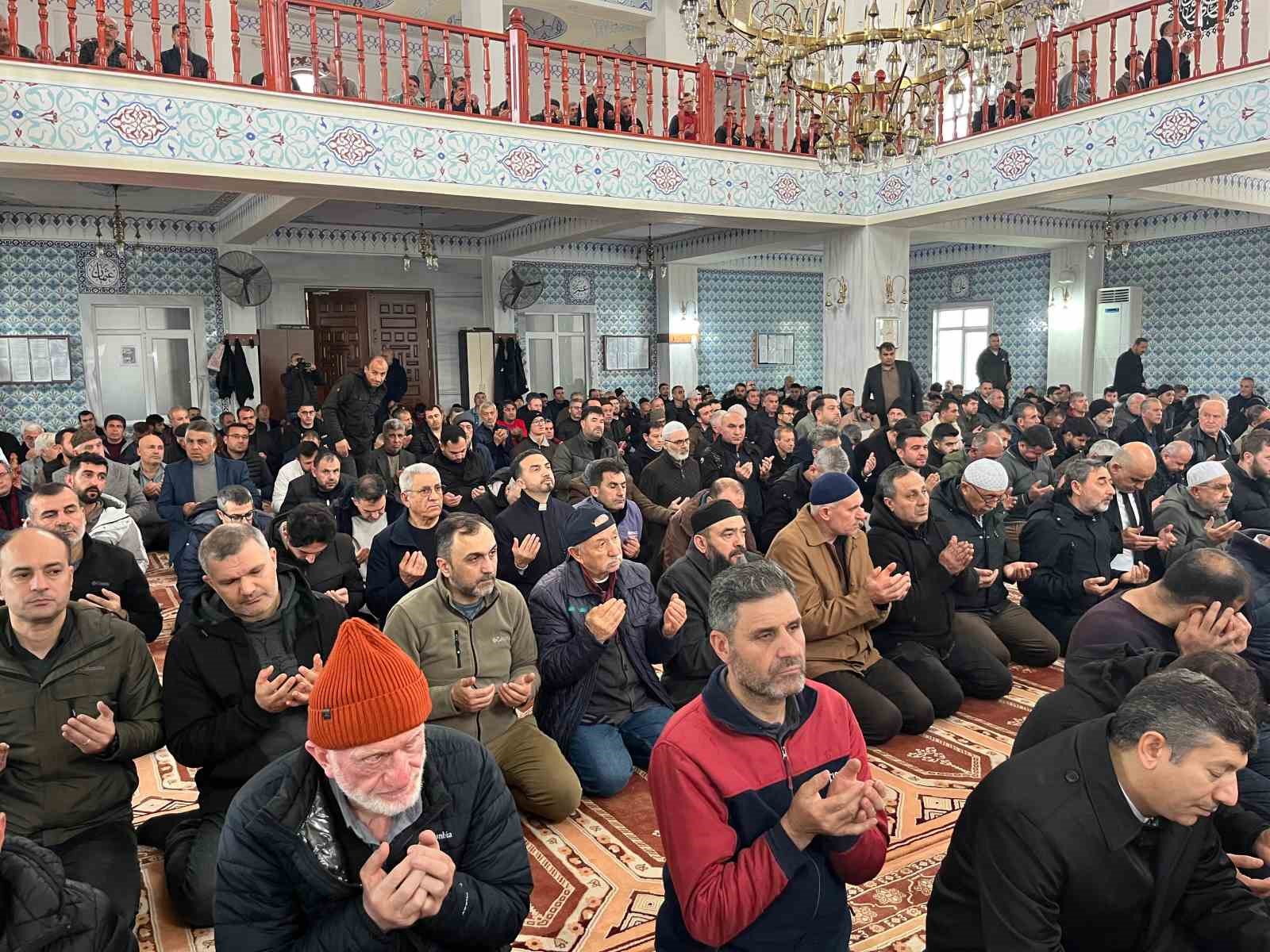 Asrın felaketinin 3’üncü yılında Alanya’da yürekler aynı duada buluştu
