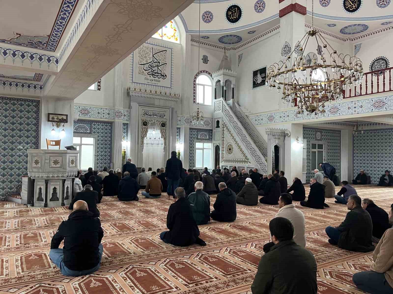 Asrın felaketinin 3’üncü yılında Alanya’da yürekler aynı duada buluştu
