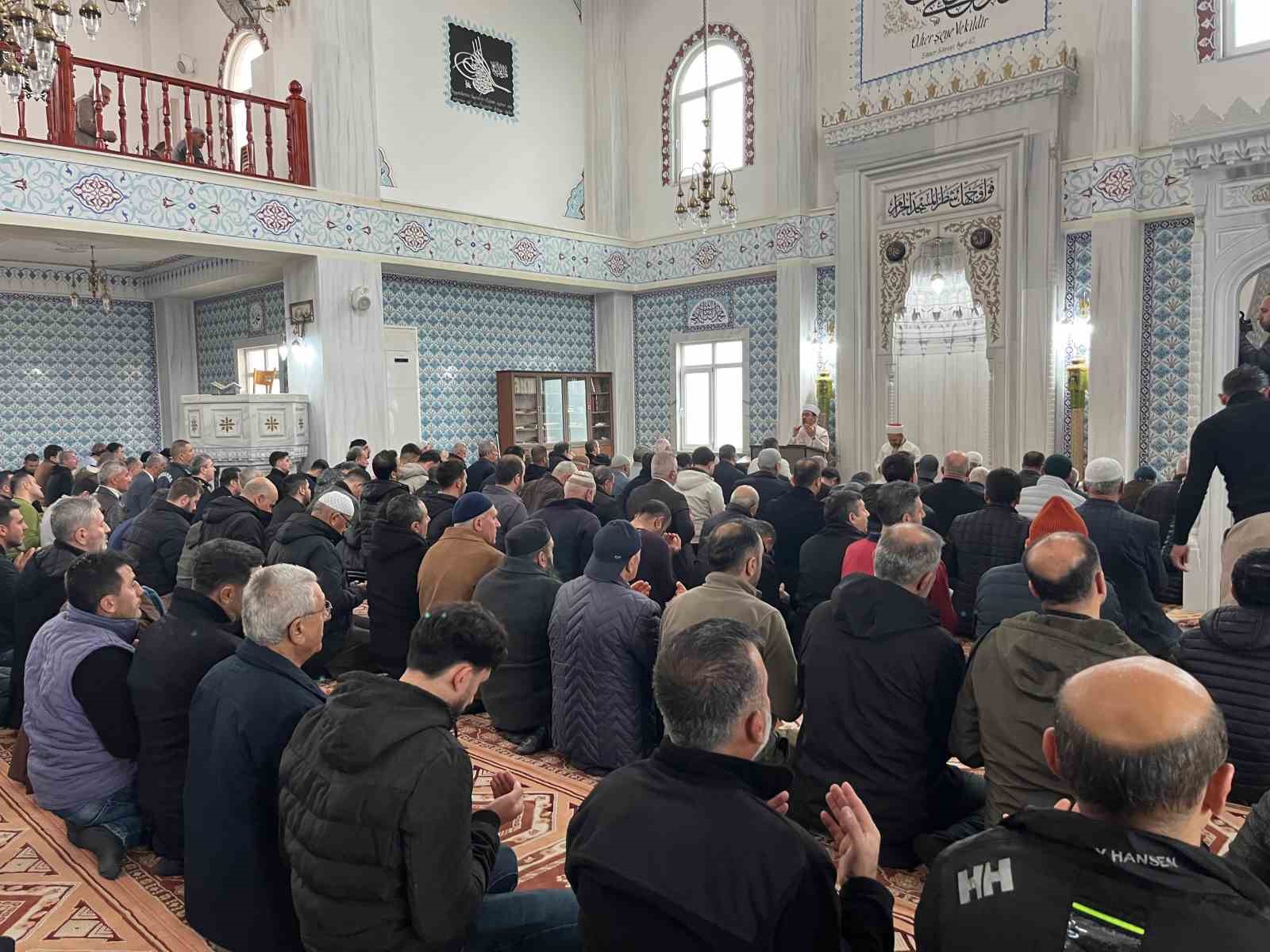 Asrın felaketinin 3’üncü yılında Alanya’da yürekler aynı duada buluştu
