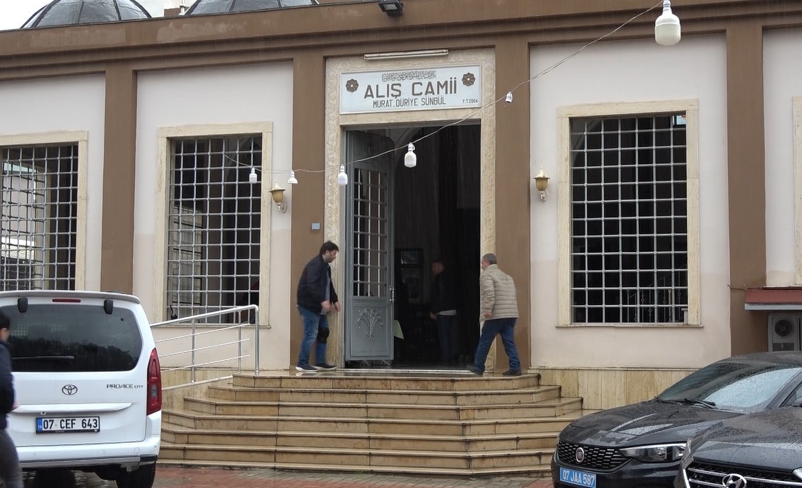 Asrın felaketinin 3’üncü yılında Alanya’da yürekler aynı duada buluştu
