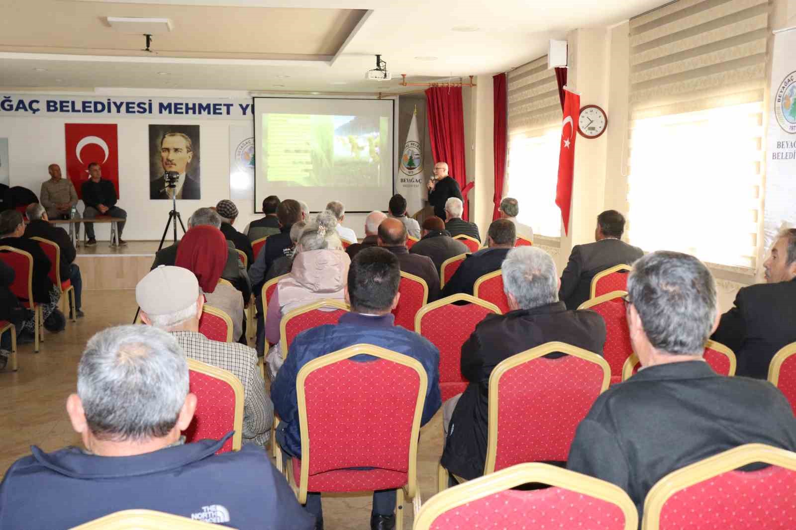 Ata tohumlarının kırsal kalkınmadaki rolü Beyağaç’ta konuşuldu
