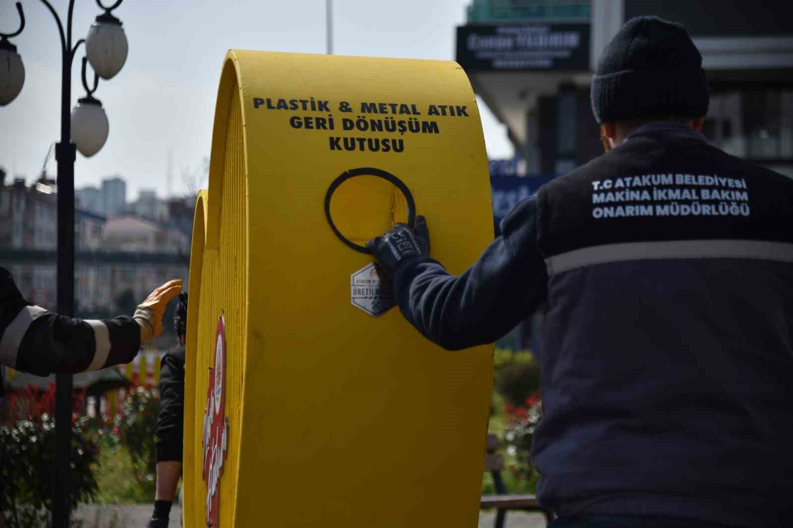 Atakum’a doğa dostu geri dönüşüm kutuları
Atakum’a doğa dostu geri dönüşüm kutuları