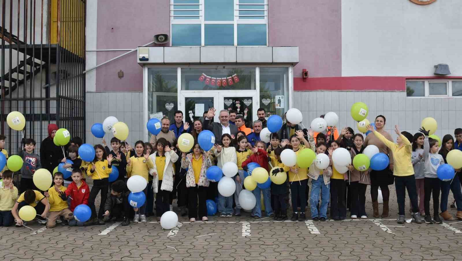 Atakum’da çocuklardan çevre temizliği konusunda anlamlı etkinlik
Atakum’da çocuklardan çevre temizliği konusunda anlamlı etkinlik