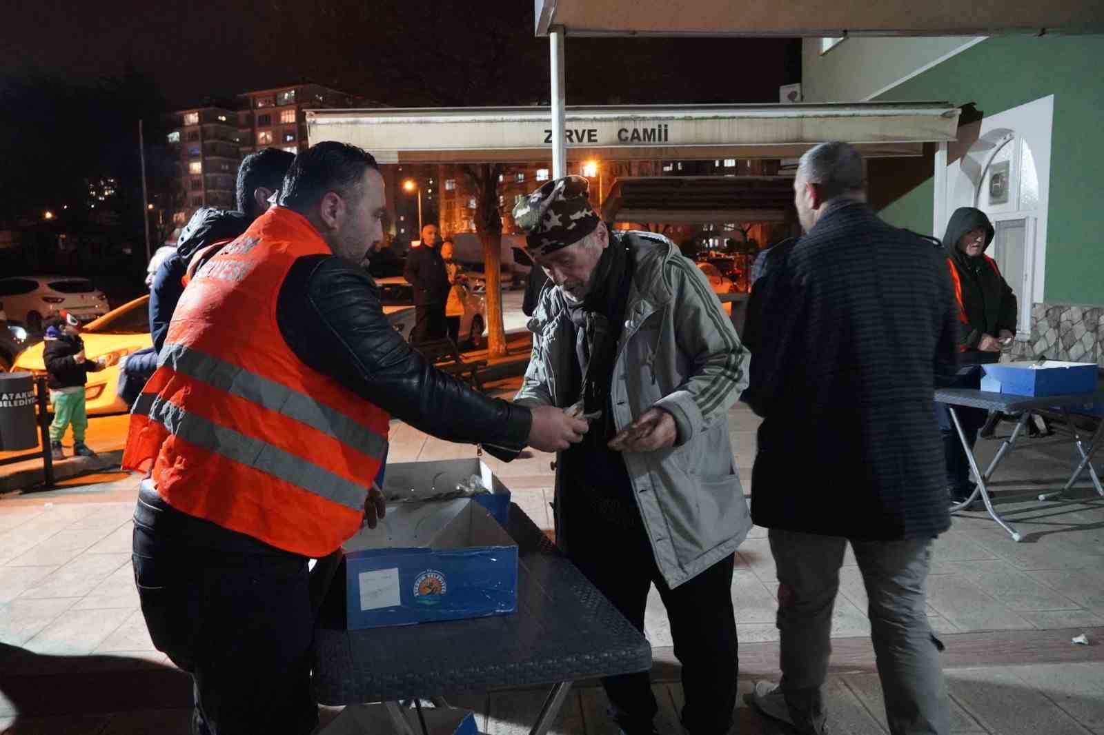Atakum’da kandil simidi ikramı
