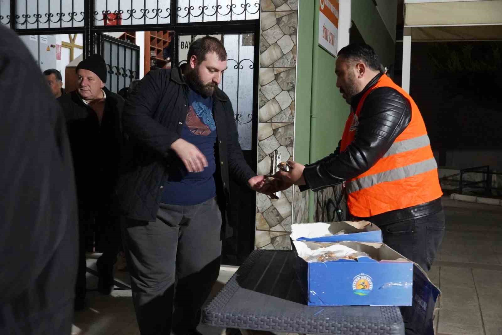 Atakum’da kandil simidi ikramı
