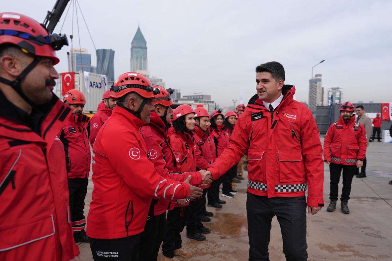 Ataşehir Belediyesi’nde Afet Yardım Gönüllüleri tanışma toplantısı
