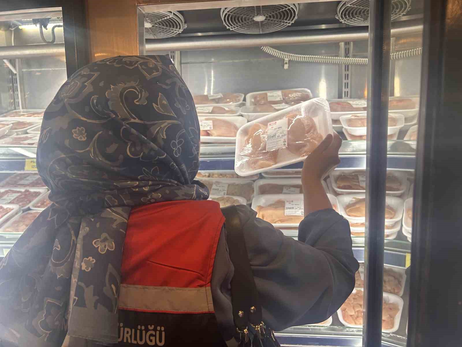 Ataşehir’de Ramazan öncesi gıda denetimi gerçekleştirildi
