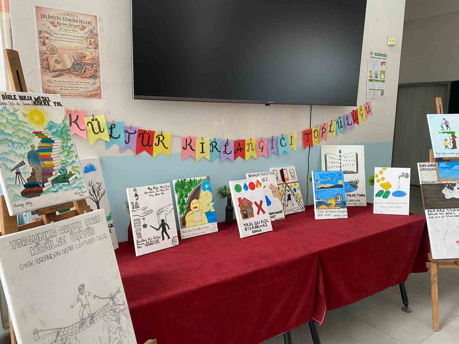 Atasözleri ve deyimler hayal gücüyle tuvale yansıtıldı
