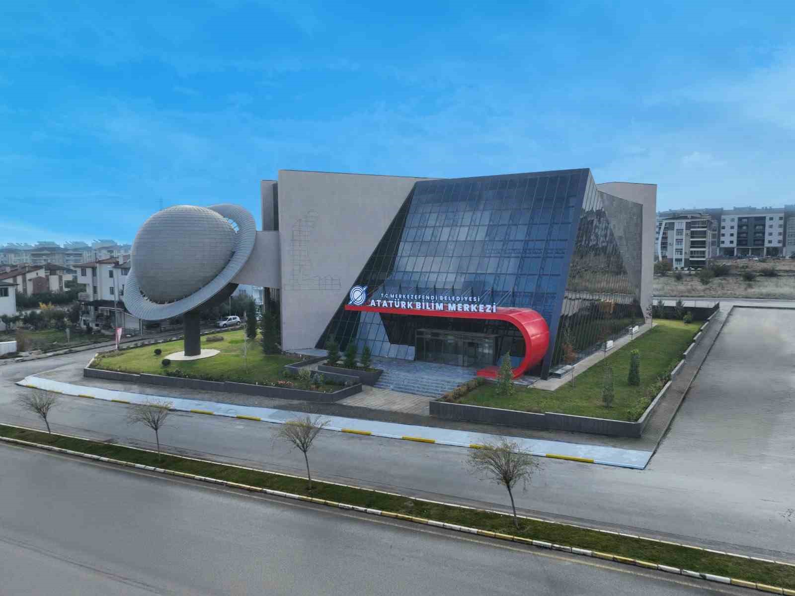 Atatürk Bilim Merkezi bilim tutkunlarının buluşma noktası oldu
