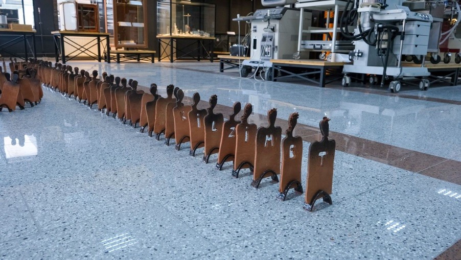 Atatürk Üniversitesi Araştırma Hastanesi Müzesi’nde anlamlı sergi: "Maske, Mesafe, Temizlik"
