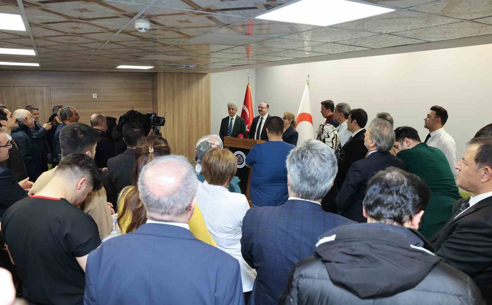 Atatürk Üniversitesi Araştırma Hastanesinde yeni nesil anjiyografi cihazı hizmete alındı
