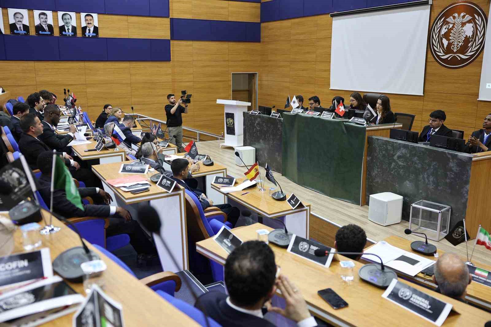 Atatürk Üniversitesi MUN kapanış seremonisi yapıldı
