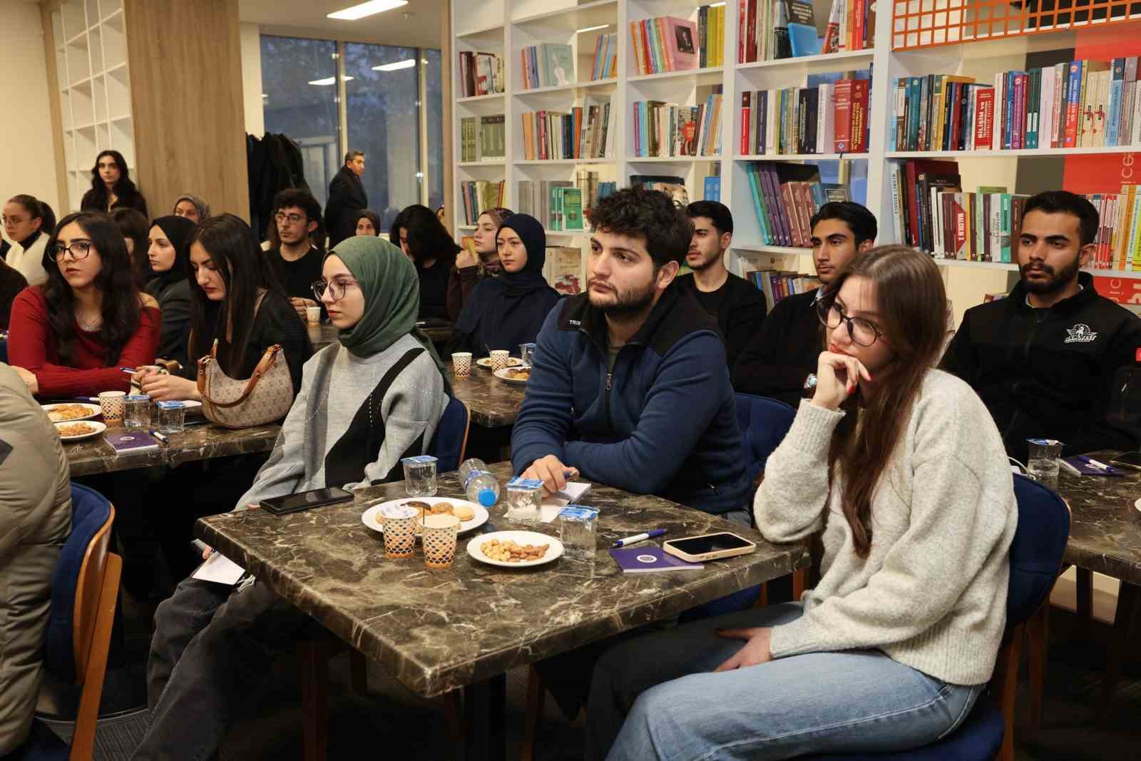 Atatürk Üniversitesinde millî teknoloji ve girişimcilik buluşması
