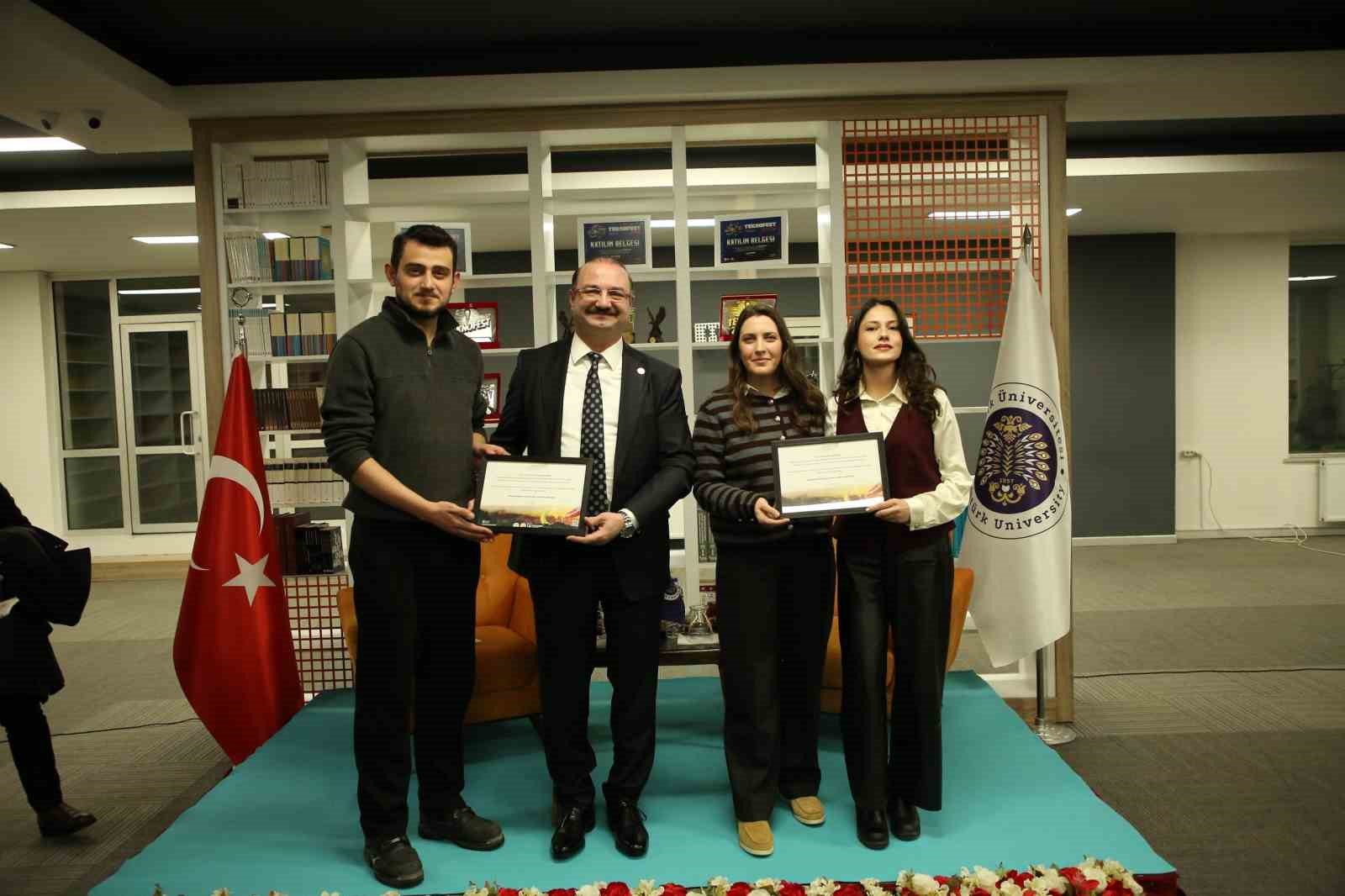 Atatürk Üniversitesinde millî teknoloji ve girişimcilik buluşması
