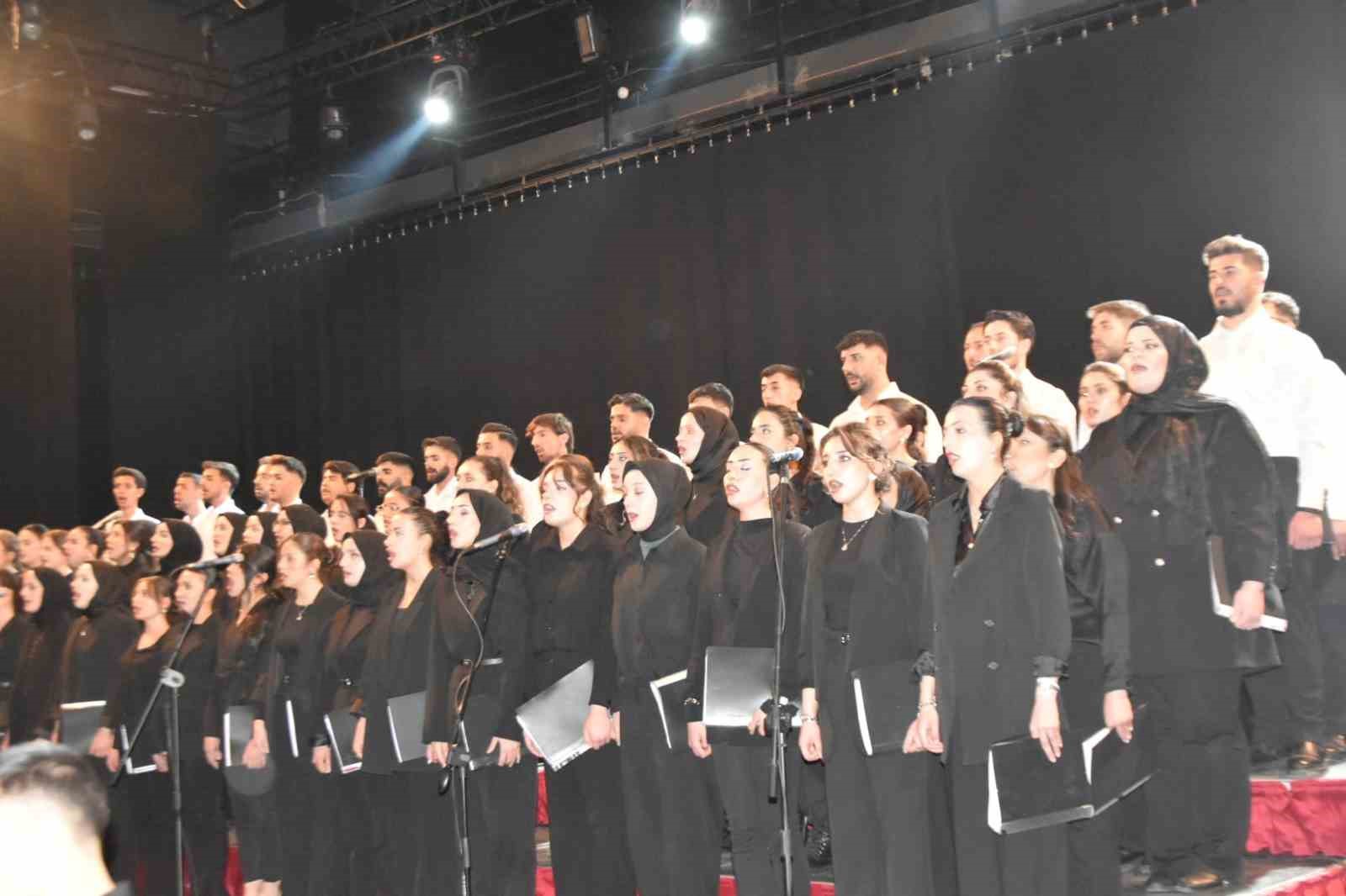 Atatürk Üniversitesi’nde muhteşem konser
