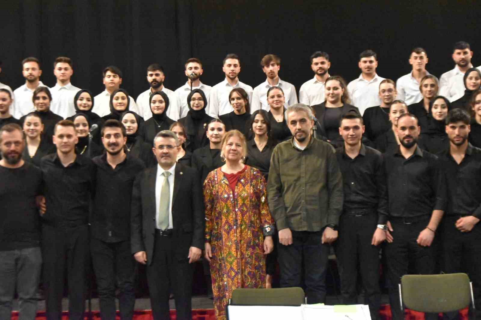Atatürk Üniversitesi’nde muhteşem konser
