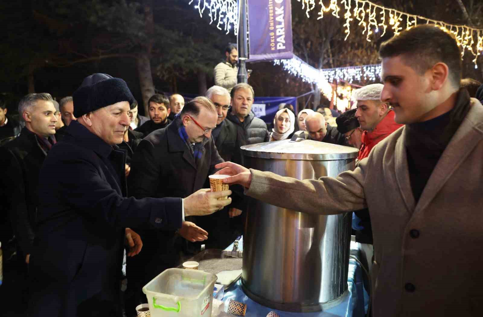 Atatürk Üniversitesinde Ramazan’ın manevi iklimi "Ramazan Yolu"nda yaşandı
