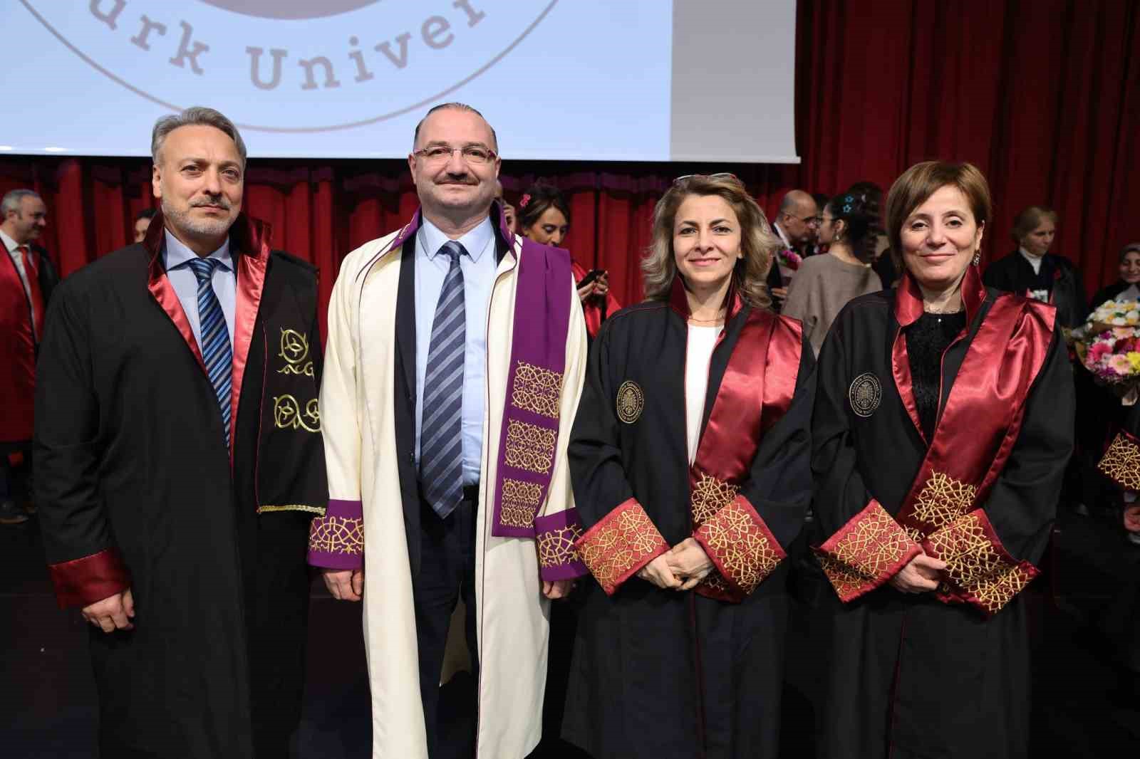 Atatürk Üniversitesinde  Tıp Bayramı ve akademik giysi töreni coşkusu
