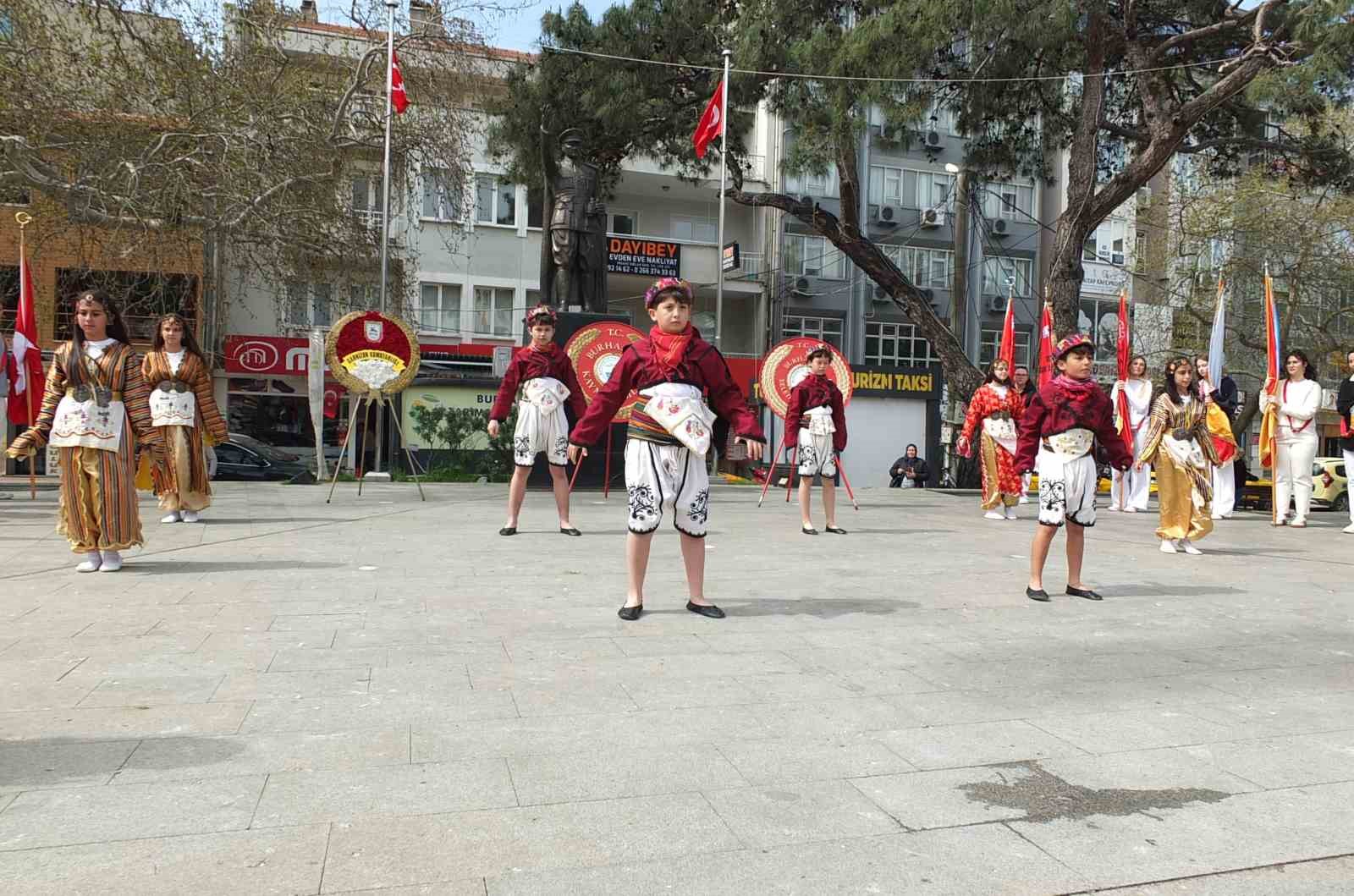 Atatürk’ün Burhaniye’ye gelişinin 92. Yıldönümü törenle kutlandı
