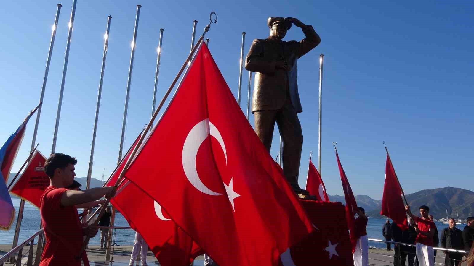 Atatürk’ün Marmaris’e gelişinin 91. yıl dönümü törenlerle anıldı
Atatürk’ün Marmaris’e gelişinin 91. yıl dönümü törenlerle anıldı