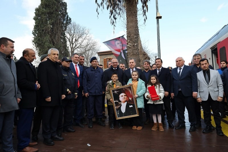 Atatürk’ün Turgutlu’ya gelişinin 103’üncü yılı kutlandı
