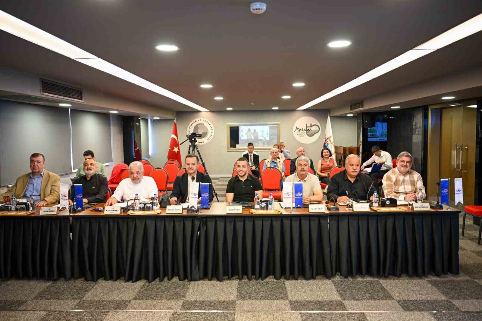 ATB Başkanı Çandır: "Savaştan en fazla olumsuz etkilenecek sektörlerin başında tarım geliyor"
